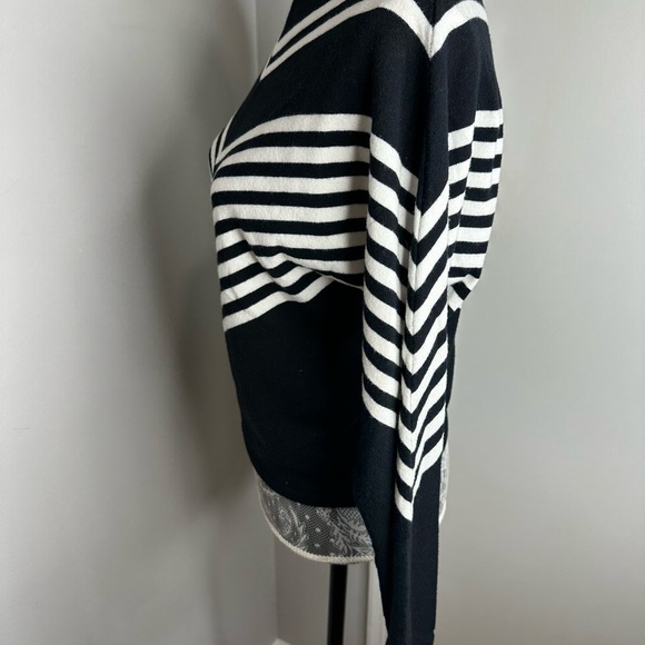 Tahiti Black & White Chevron Striped Bat wing Sweater. Small. Mock Turtle Neck. - Picture 9 of 10